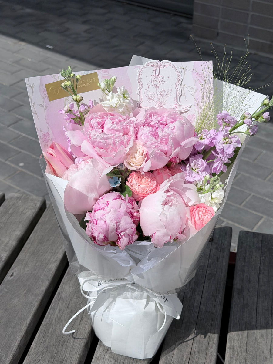 Blooming Garden – Summer Peony Bouquet