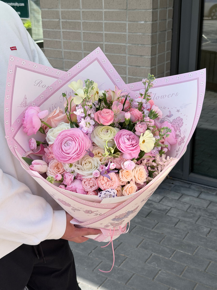 Blooming Garden – Pink Garden Bouquet